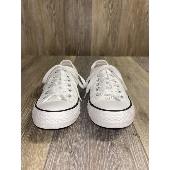 Converse White Perforated Women’s US Size 7 Chuck Taylor All Star 551625F Shoes - Picture 3 of 11